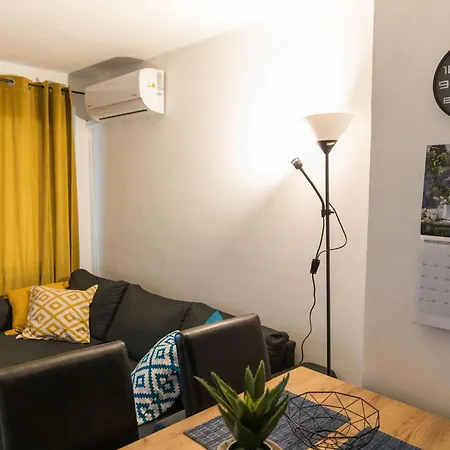 Lovely 1bd Flat Near The Sea Garden By Flat Mаnаger Apartman Burgasz